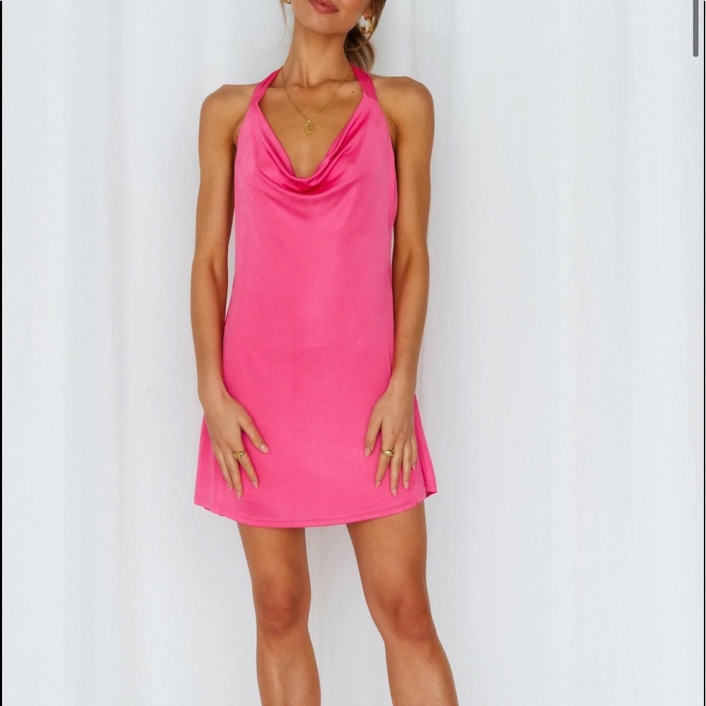 Flirty fun pink dress!